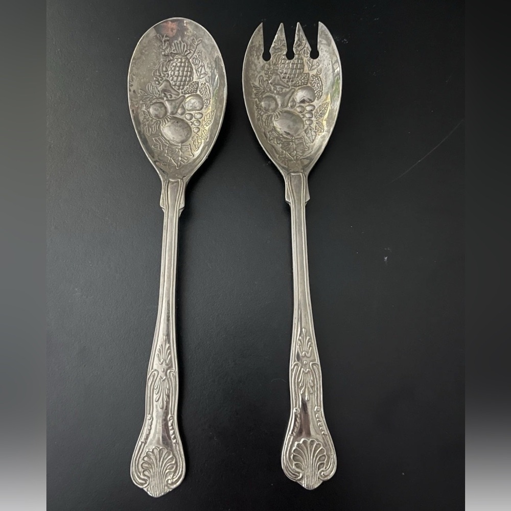VINTAGE ENGLISH SILVER PLATED 2 PIECE SALAD SERVING SET - FRUIT THEME